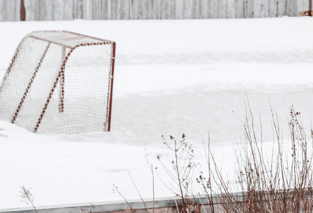 Read more about the article How to Build a Backyard Ice Rink